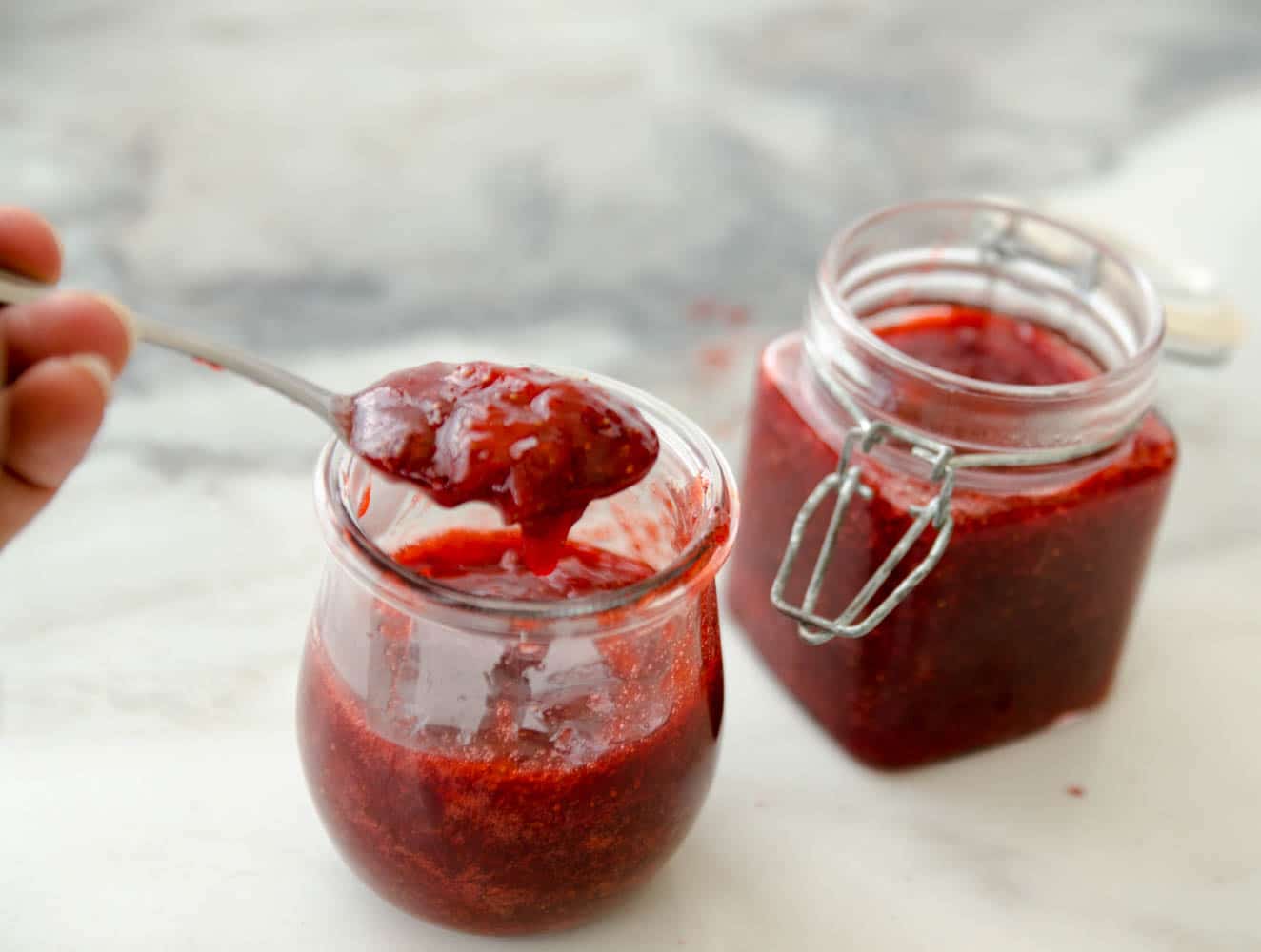 Como fazer chimia de morango? Receita fácil e rápida de geleia